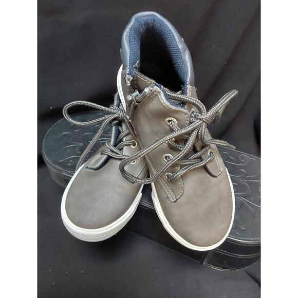 Nautical Kids Gray Lace up Tennis Shoes Size 11 Style 357115 - Picture 1 of 9